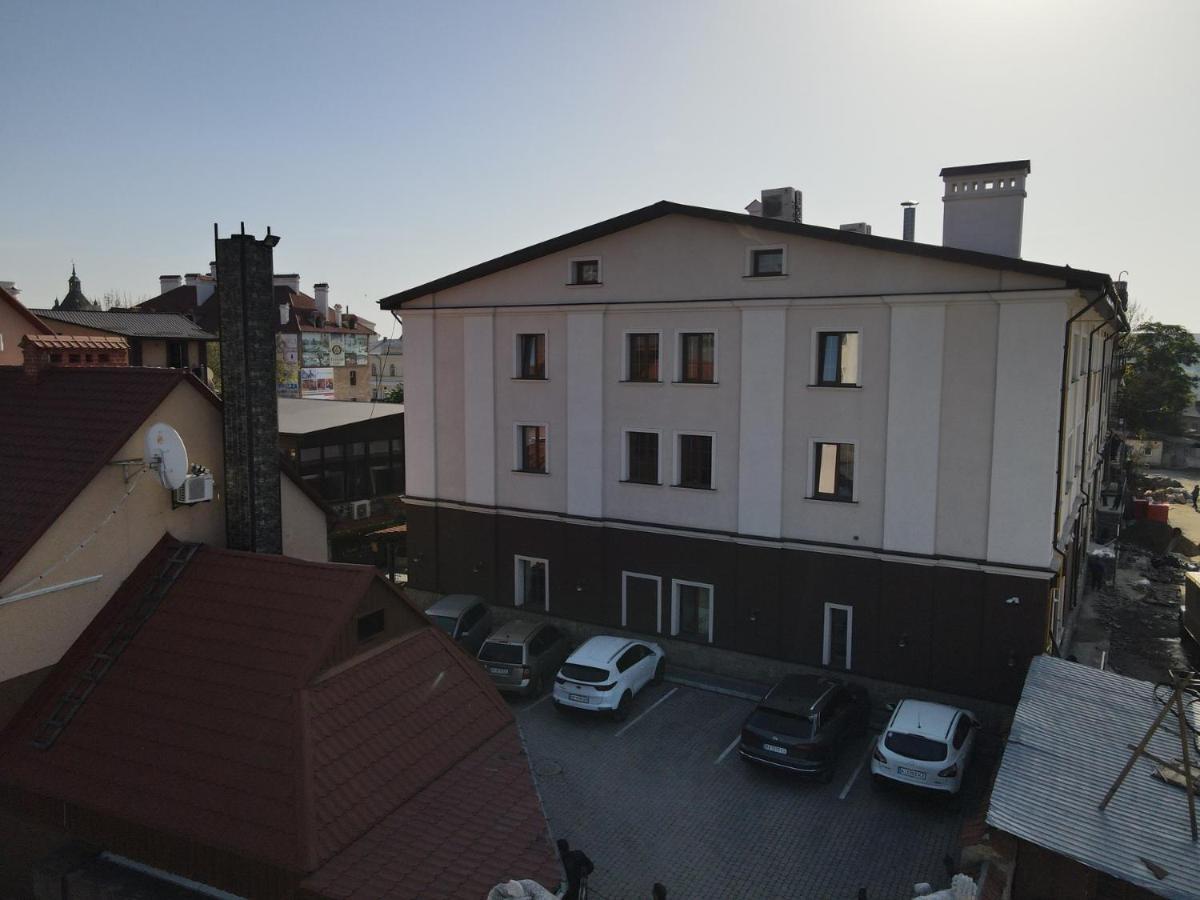 Taras Bulba Hotel Kamianets-Podilskyi Exterior foto